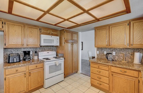 Canyon Gate House | Spacious 4 bedroom with 7 beds!