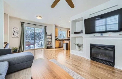 Lafayette House | Spacious 4BDR Retreat in Lafayette
