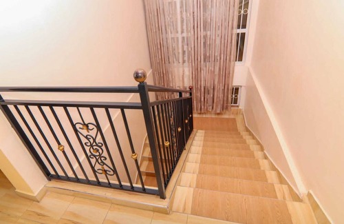 Naivasha Villa | Spacious 4bedroom apartment in Naivasha: WiFi,Own Compound and close to the Lake