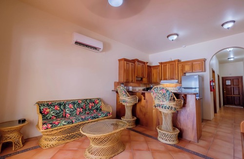 San Pedro Condo | Spacious 4BR Condo w/Sea Views - Great for Groups