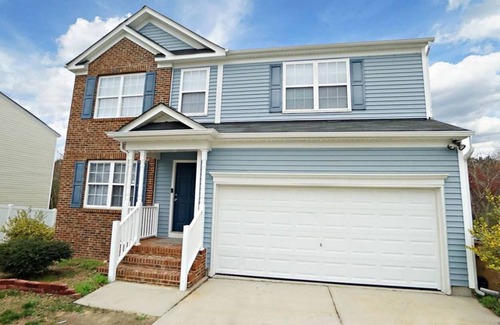 Northeast Raleigh House | Spacious 4BR House w Screened-in Porch
