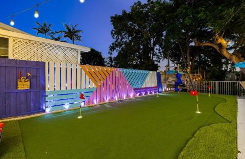 Cutler Bay House | Spacious 4BR Waterfront Home with Private Pool, Tiki Hut & Free Parking near Miami & Key Largo