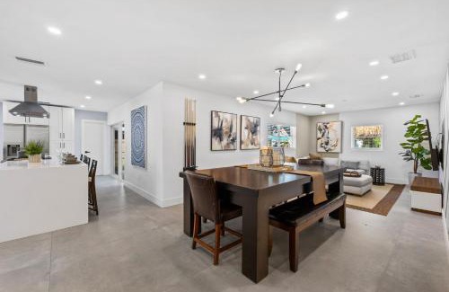 Cutler Bay House | Spacious 4BR Waterfront Home with Private Pool, Tiki Hut & Free Parking near Miami & Key Largo