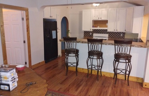 Spring Valley House | Spacious 5-bedroom house in lovely Spring Valley with WiFi, pet friendly, yard