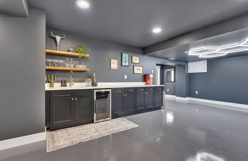 Rexmont House | Spacious 5-bedroom estate in wonderful Lititz with AC, WiFi