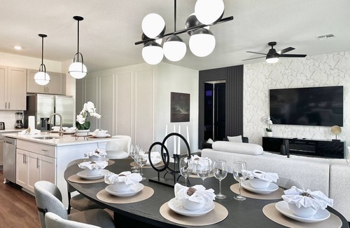 West Haven House | Spacious 5 Bedroom Retreat Ideal for families