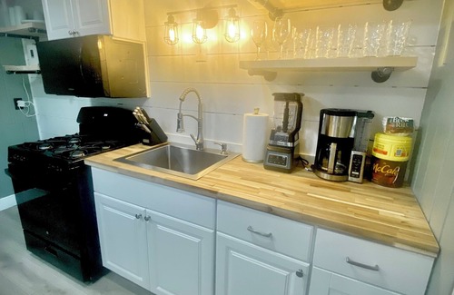 Cascade Cabin | Spacious 5-bedroom cabin in cool Cascade-Chipita Park with WiFi