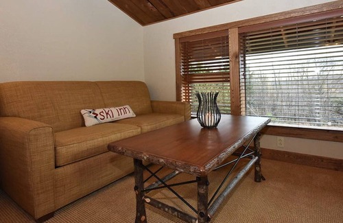 Seven Springs Ski Chalet | Spacious 5BR Chalet w/Kitchen | Ski Lifts + Pools