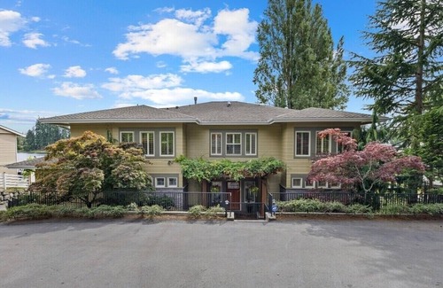 Picnic Point-North Lynnwood House | Spacious 6-bedroom Luxury House with Lake Access Lynnwood, Washington