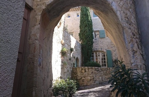 Cancale House | Spacious 6 Persons Close to Shops