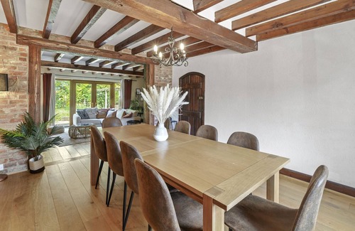 Cambridge House | Spacious 7 bedroom house perfect for large groups