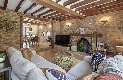 Cambridge House | Spacious 7 bedroom house perfect for large groups