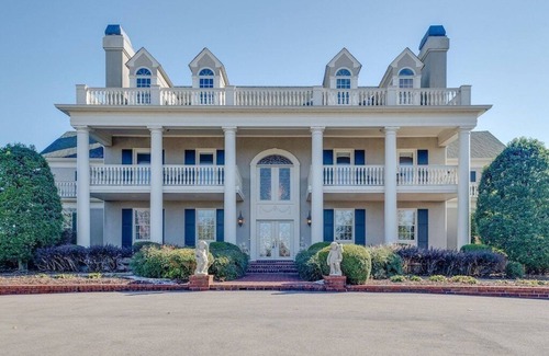 Franklin House | Spacious 8-Bedroom Retreat Near Nashville – Perfect for Groups & Gatherings!