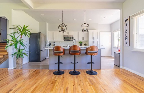 SeaTac House | Spacious 8BR 4BA home, 5-min from SeaTac Int'l