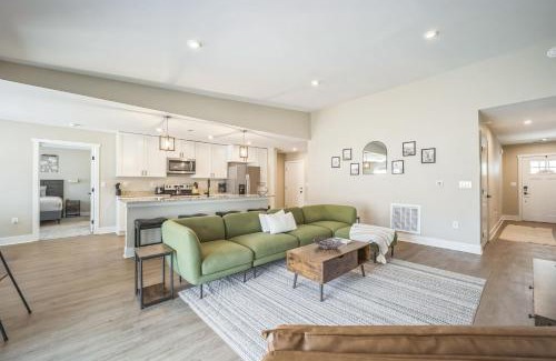 Williamsburg House | Spacious 9BR 9BA Combined Condos in Traverse City