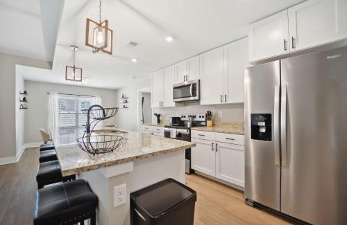 Williamsburg House | Spacious 9BR 9BA Combined Condos in Traverse City