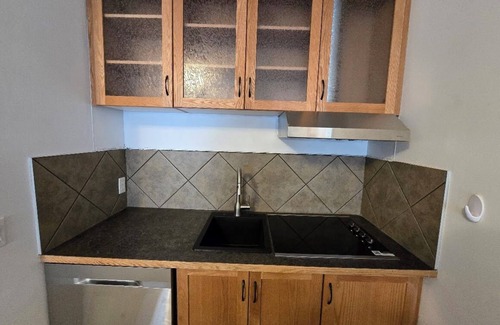 Cranston Villa | spacious affordable waterfront walkout lower floor villa