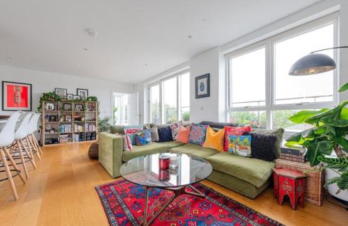 Maida Vale Apartment | Spacious and Bright 4 Bedroom Flat