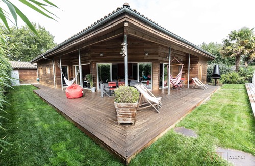 Lege-Cap-Ferret House | Spacious and contemporary interior and equally pleasant woodsy exterior