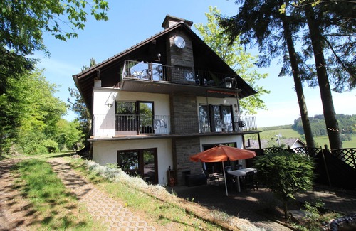 Immerath Apartment | Spacious and comfortable apartment with terrace for up to 7 people