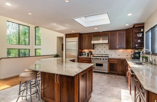 Shinnecock Hills House | Spacious and Contemporary Southampton Home Close to Shinnecock Hills,.