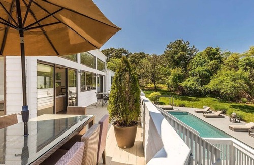 Shinnecock Hills House | Spacious and Contemporary Southampton Home Close to Shinnecock Hills,.