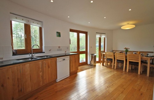 Llandovery Cottage | Spacious and luxurious eco-friendly detached house for 8 set in rural Carmarthenshire.