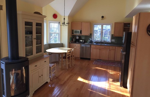 Woods Hole House | Spacious and Modern Woods Hole Retreat