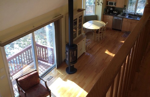 Woods Hole House | Spacious and Modern Woods Hole Retreat