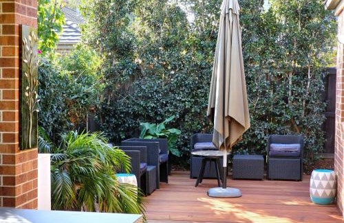 Williams Landing House | Spacious and stylish house, close to Metro, fully AC