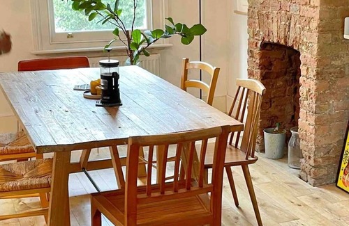 Hackney Downs Apartment | Spacious Apartment in Stoke Newington