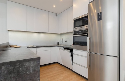 Krakow Apartment | Spacious Apartment Krakow by Renters