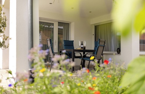 Moessingen Apartment | Spacious Apartment Maja