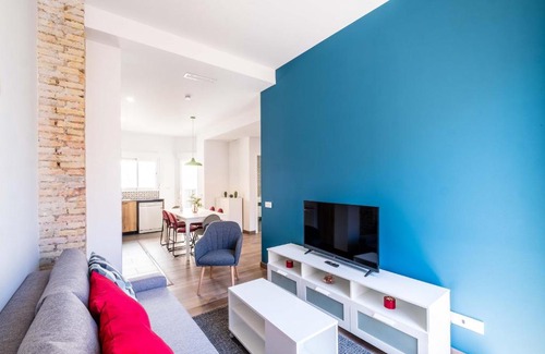 Morvedre Apartment | Spacious Apartment with Great Views