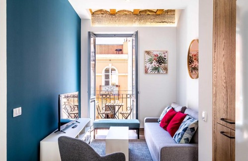 Morvedre Apartment | Spacious Apartment with Great Views