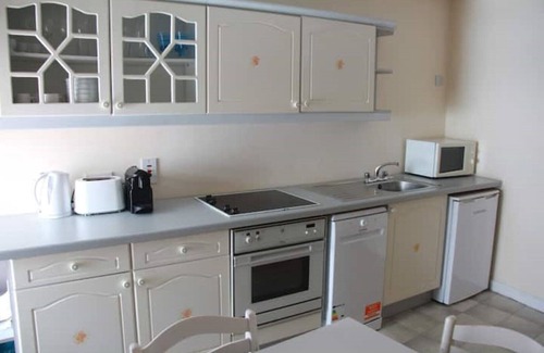 Youghal Apartment | Spacious Apt in the Centre of Town
