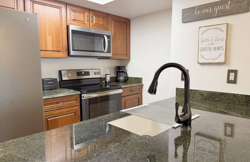 Royal Palm Bay Condo | Spacious Boho Retreat 15 Minutes From Disney, Near Highways, Airport, Shopping