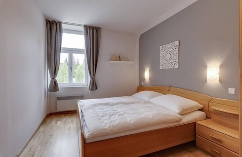 Sankt Sebastian Apartment | Spacious, bright apartment (110 sqm) with balcony and lake view