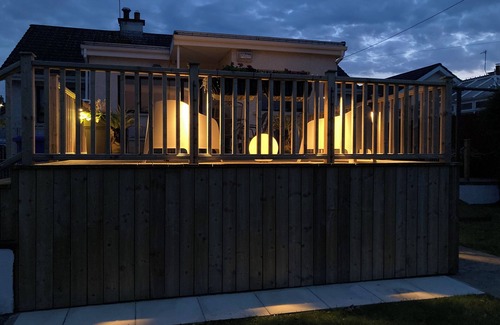 Portstewart House | Spacious bungalow. Within walking distance of beach and Promenade. Large garden