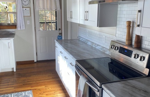 Flinton House | Spacious Cabin 4 bedroom cabin near Glendale Lake and State Park