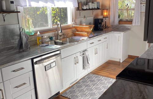 Flinton House | Spacious Cabin 4 bedroom cabin near Glendale Lake and State Park