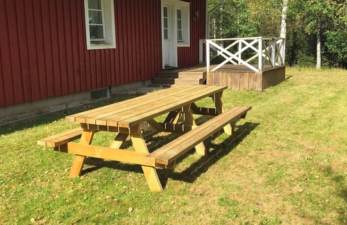 Ingelstad Cabin | Spacious Cabin for Work Crews, 10 Beds!