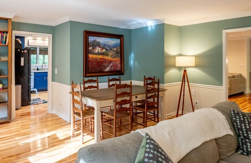 Dickel House | Spacious Cabin to Relax in