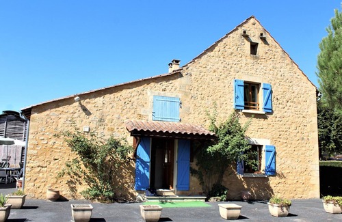 Calviac-en-Perigord Cottage | Spacious Country House with Garden, Near Sarlat and Dordogne Sites