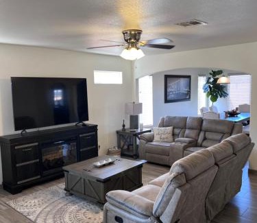 Las Cruces House | Spacious, comfortable & relaxing home 4