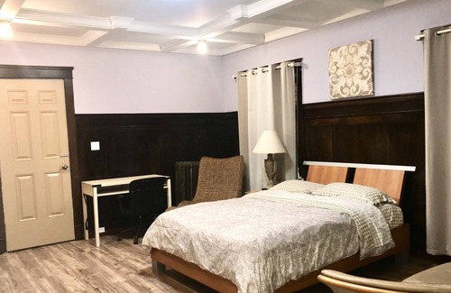 Hough Condo | Spacious Condo Overlooking the Park