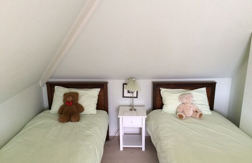 Swanage House | Spacious, elegant house in Swanage. Quiet location, beach few mins, big garden.