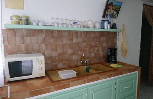 Riviere-Pilote Cottage | Spacious F4 at 1. 5 Km from the beach in a quiet environment close to nature