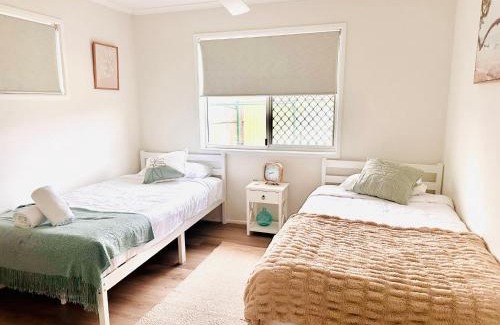 Battery Hill House | Spacious Family Beach House