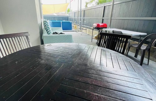 Durian Tunggal House | Spacious Family Homestay in Durian Tunggal with Private Pool